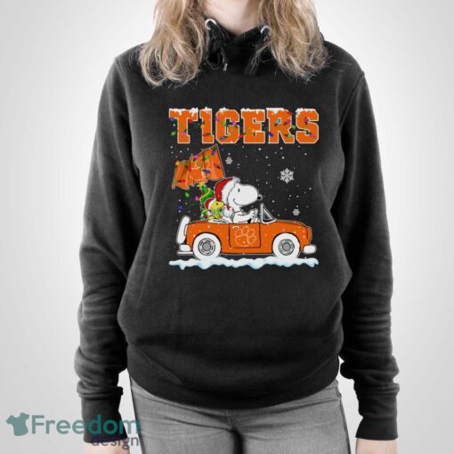 Clemson Tigers Snoopy And Woodstock Driving Car Shirt Sweatshirt Hoodie - Unisex Pullover Hoodie