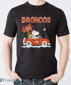 Denver Broncos Snoopy And Woodstock Driving Car Shirt Sweatshirt Hoodie - Men T-Shirt