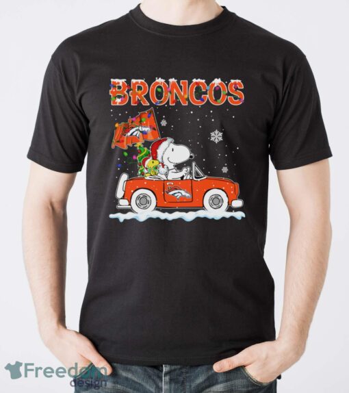 Denver Broncos Snoopy And Woodstock Driving Car Shirt Sweatshirt Hoodie - Men T-Shirt