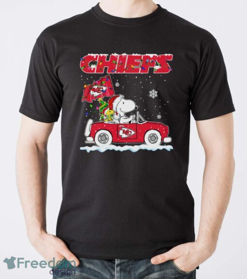 Kansas City Chiefs Snoopy And Woodstock Driving Car Shirt Sweatshirt Hoodie - Men T-Shirt