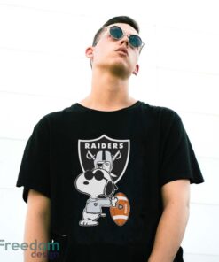 Las Vegas Raiders NFL x Snoopy Dog Peanuts t-shirt - G500 Gildan T-Shirt