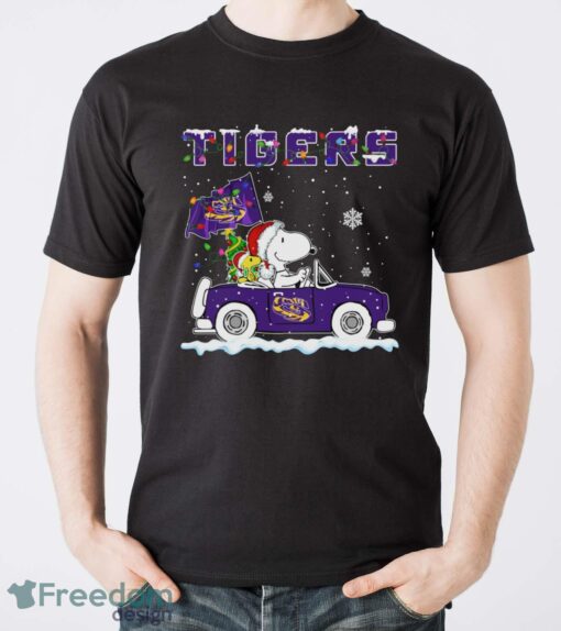 LSU Tigers Snoopy And Woodstock Driving Car Shirt Sweatshirt Hoodie - Men T-Shirt