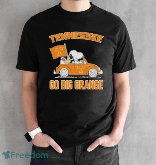 Official Peanuts Snoopy And Woodstock On Car Tennessee Volunteers Go Big Orange Shirt - Black Unisex T-Shirt