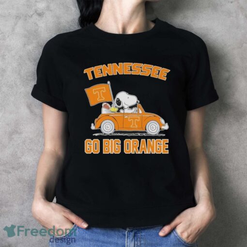 Official Peanuts Snoopy And Woodstock On Car Tennessee Volunteers Go Big Orange Shirt - Ladies T-Shirt