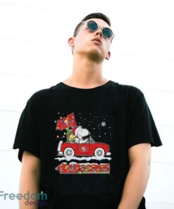 Official The Peanuts Snoopy And Woodstock Drive Car San Francisco 49ers Christmas Shirt - G500 Gildan T-Shirt