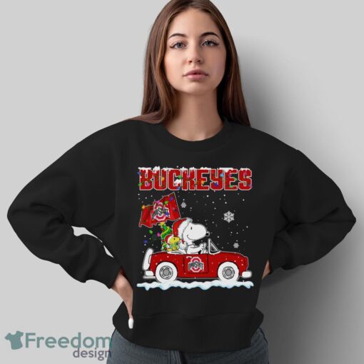 Ohio State Buckeyes Snoopy And Woodstock Driving Car Shirt Sweatshirt Hoodie - Sweatshirt