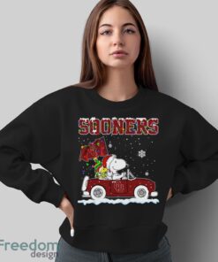 Oklahoma Sooners Snoopy And Woodstock Driving Car Shirt Sweatshirt Hoodie - Sweatshirt