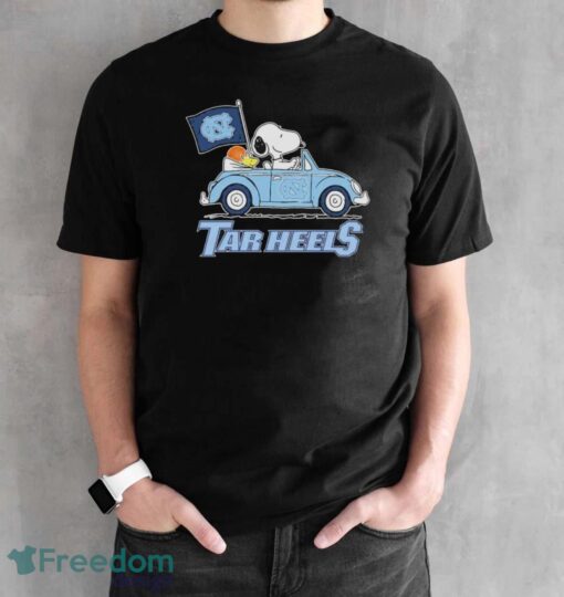 Peanuts Snoopy And Woodstock North Carolina Tar Heels On Car Shirt - Black Unisex T-Shirt