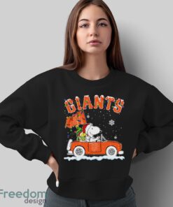 San Francisco Giants Snoopy And Woodstock Driving Car Shirt Sweatshirt Hoodie - Sweatshirt