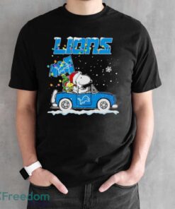 Snoopy and Woodstock driving car Detroit Lions flag Christmas shirt Product Photo 2