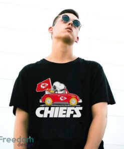 Snoopy x Woodstock driving car let’s go Kansas City Chiefs shirt Product Photo 3