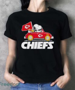 Snoopy x Woodstock driving car let’s go Kansas City Chiefs shirt Product Photo 4