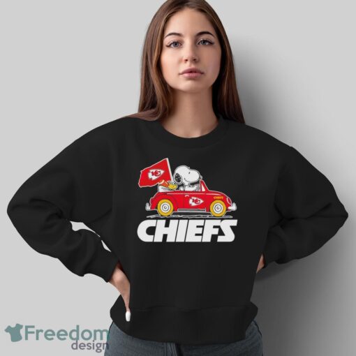 Snoopy x Woodstock driving car let’s go Kansas City Chiefs shirt Product Photo 5