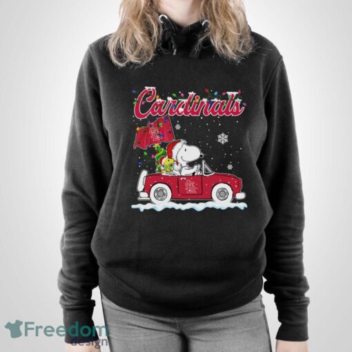 St Louis Cardinals Snoopy And Woodstock Driving Car Shirt Sweatshirt Hoodie - Unisex Pullover Hoodie