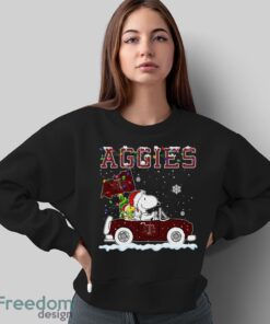 Texas A&M Aggies Snoopy And Woodstock Driving Car Shirt Sweatshirt Hoodie - Sweatshirt