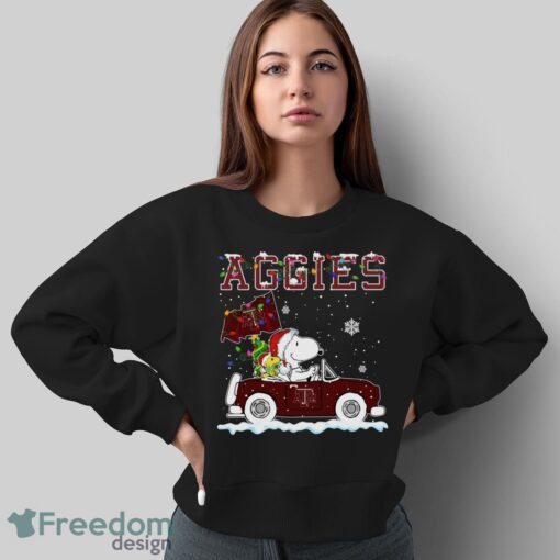 Texas A&M Aggies Snoopy And Woodstock Driving Car Shirt Sweatshirt Hoodie - Sweatshirt