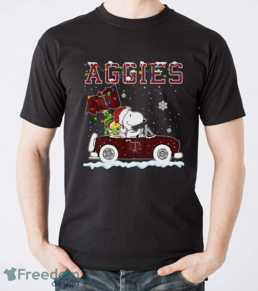 Texas A&M Aggies Snoopy And Woodstock Driving Car Shirt Sweatshirt Hoodie - Men T-Shirt