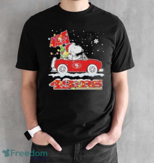 The Peanuts Snoopy And Woodstock Drive Car San Francisco 49ers Christmas T-Shirt Product Photo 2