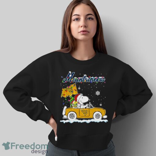 West Virginia Mountaineers Snoopy And Woodstock Driving Car Shirt Sweatshirt Hoodie - Sweatshirt